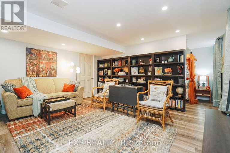 28989822/400-brigatine-avenue/stittsville-north/ottawa/ontario/K2S0P7_36