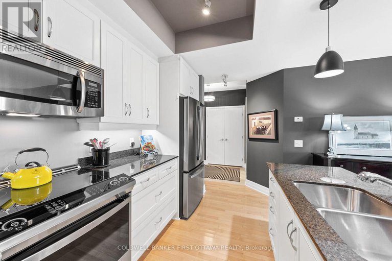 28828282/1006-75-cleary-avenue/woodroffe/ottawa/ontario/K2A1R8_14