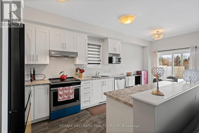 29455064/618-via-campanale-avenue/longfields/ottawa/ontario/K2J4A2_20