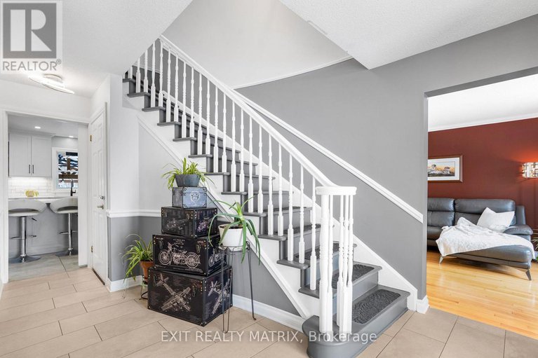 29302763/1322-du-gouverneur-drive/cumberland-ridge/ottawa/ontario/K4C1E2_18