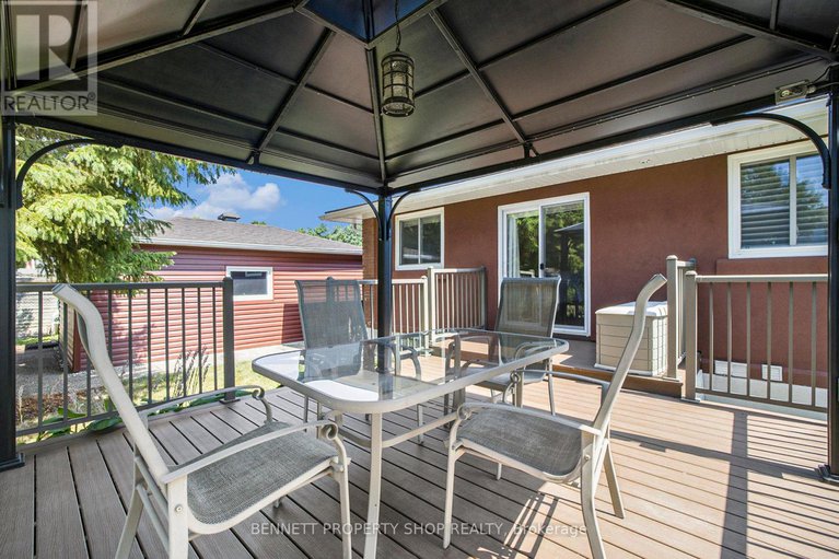 28737781/1476-maxime-street/pineview/ottawa/ontario/K1B3L1_27