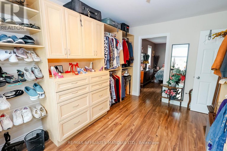 28809789/133-st-george-street-e/alexandria/north-glengarry/ontario/K0C1A0_16