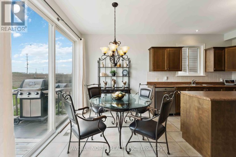 28444872/272-trail-side-circle/springridgeeast-village/ottawa/ontario/K4A5B1_13