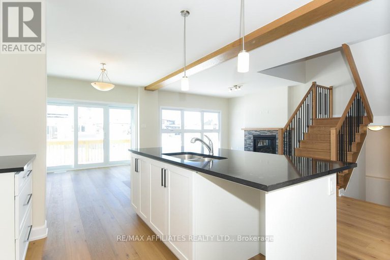 28936750/1060-chablis-crescent/embrun/russell/ontario/K0A1W0_13