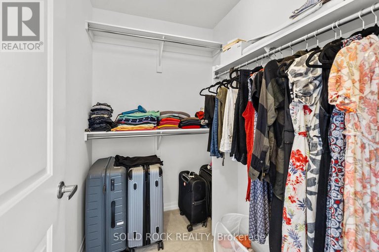 29306757/153-hawkshaw-crescent-e/cedargrovefraserdale/ottawa/ontario/K2J5P8_21