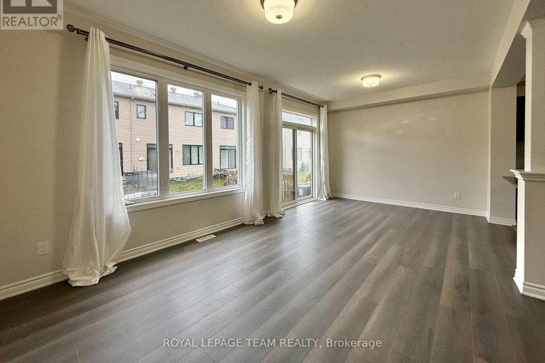 29057965/709-megrez-way-e/half-moon-bay/ottawa/ontario/K2J6S9_4