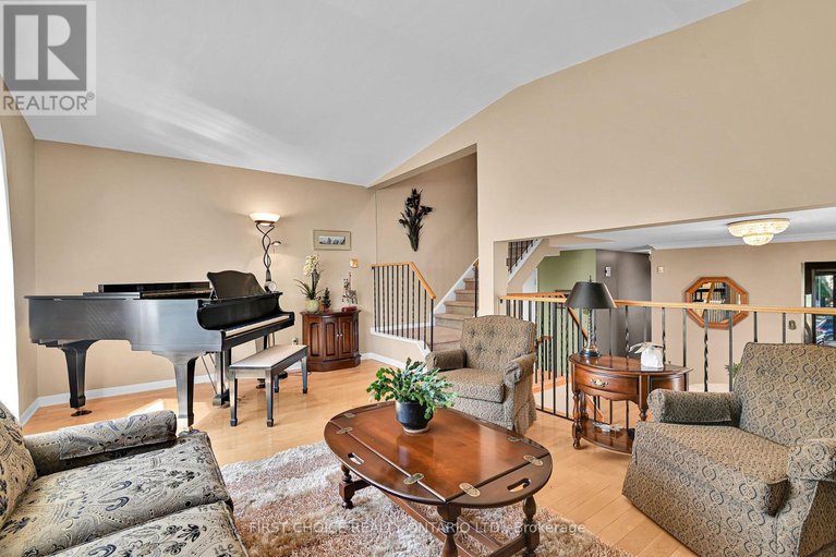 28651586/1631-wainfleet-street/chateauneuf/ottawa/ontario/K1C3G3_16