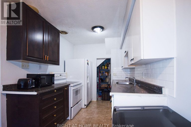 28927993/53-2640-draper-avenue/redwood-park/ottawa/ontario/K2H8V3_8