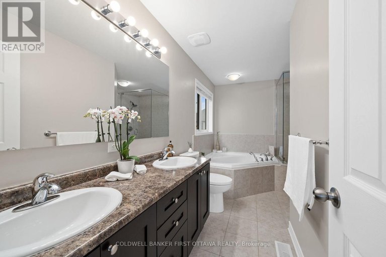 29585353/220-dave-smith-crescent/riverside-southgloucester-glen/ottawa/ontario/K4M0B7_24