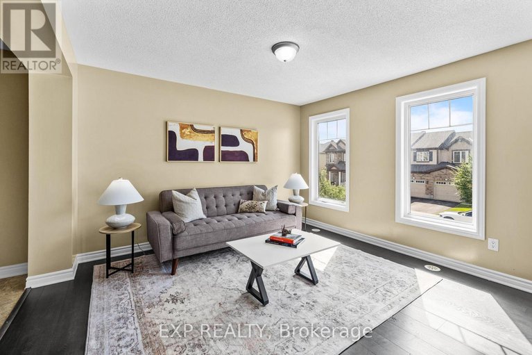 28595126/243-par-la-ville-circle/stittsville-north/ottawa/ontario/K2S0T6_6