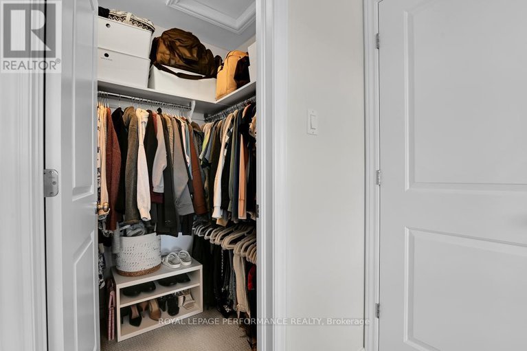 28973137/22-verglas-lane/mer-bleuebradley-estatesanderson-park/ottawa/ontario/K1W0P5_27