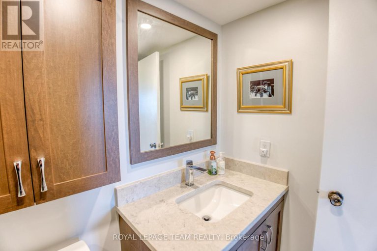 29296783/2006-1195-richmond-road/woodroffe/ottawa/ontario/K2B8E4_16