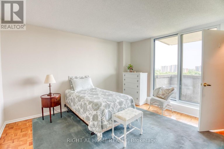 28430489/1401-2625-regina-street/britannia/ottawa/ontario/K2B5W8_29