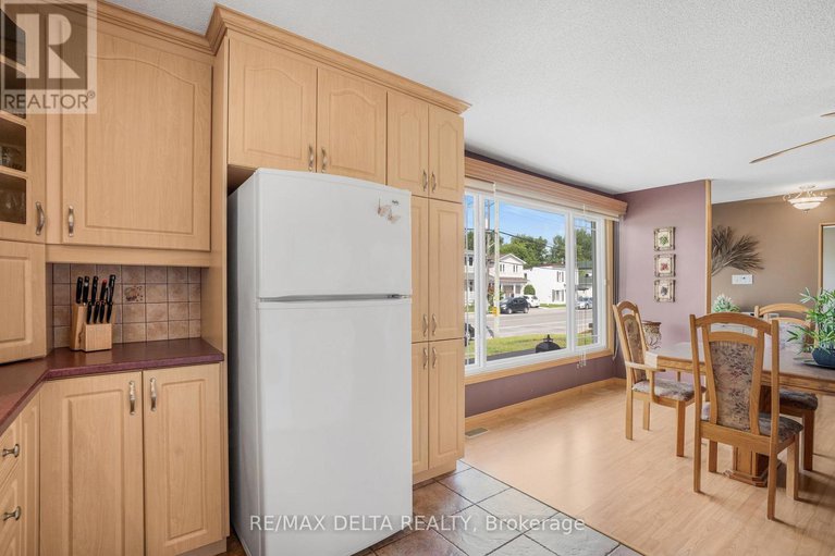 28603214/3871-champlain-street/clarencerockland-twp/clarence-rockland/ontario/K0A1E0_13