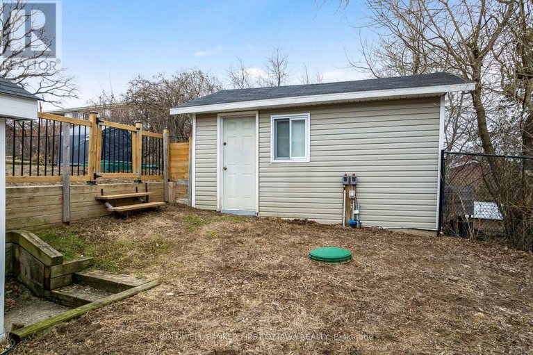 29613138/107-owen-street/lanark-highlands-lanark-village/lanark-highlands/ontario/K0G1K0_37