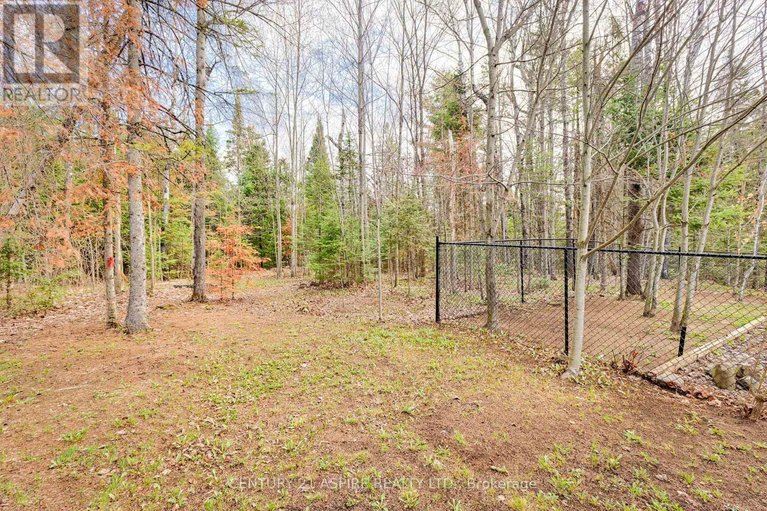 29678404/1576-garden-of-eden-road/horton-twp/horton/ontario/K7V3Z8_30