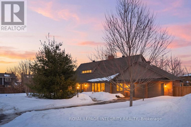 29430420/8-smugglers-court/arlington-woods/ottawa/ontario/K2H7Y7_1