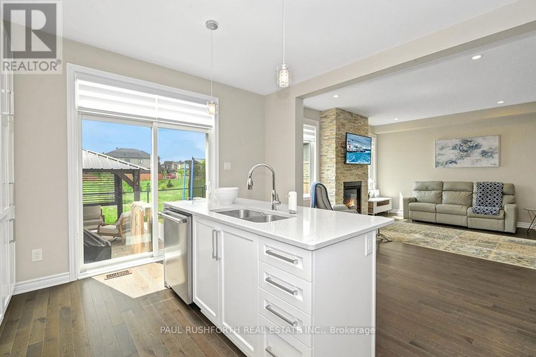 28409844/64-knockaderry-crescent/half-moon-bay/ottawa/ontario/K2J6G8_9
