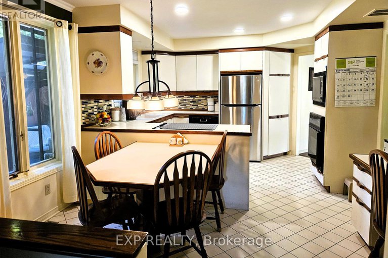 28894254/16-evelyn-street/stittsville-south/ottawa/ontario/K2S1M9_4