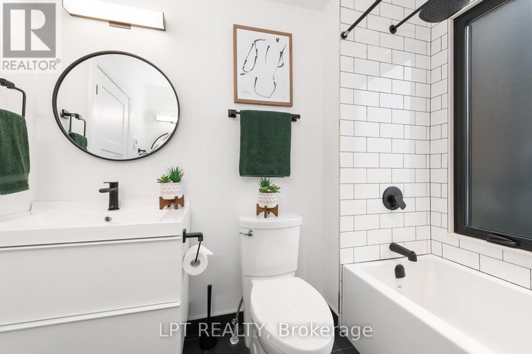 28269196/323-booth-street/west-centre-town/ottawa/ontario/K1R7K1_33
