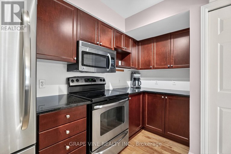 29082049/301u-1921-st-joseph-boulevard/convent-glen-south/ottawa/ontario/K1C0A3_15