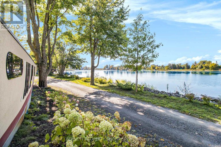 28285756/5066k-lorne-bridge-road/osgoode/ottawa/ontario/K4M1B4_3