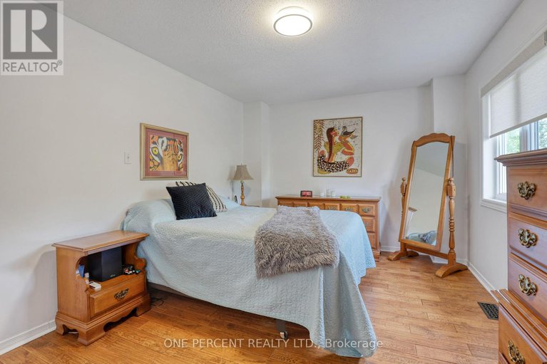 28322814/33-shannondoe-crescent/bridlewood/ottawa/ontario/K2M2H1_21