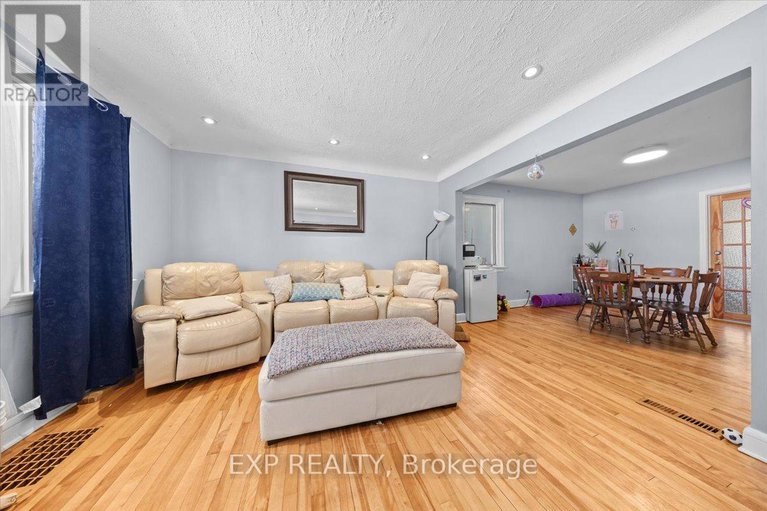 29312744/494-wentworth-avenue/woodroffe/ottawa/ontario/K2B5K1_4