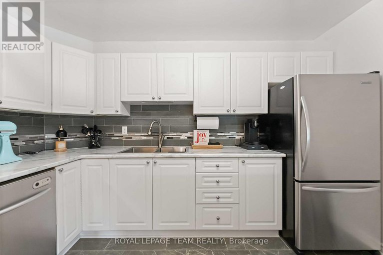 28720848/a-97-crestway-drive/barrhaven-east/ottawa/ontario/K2G7C6_17