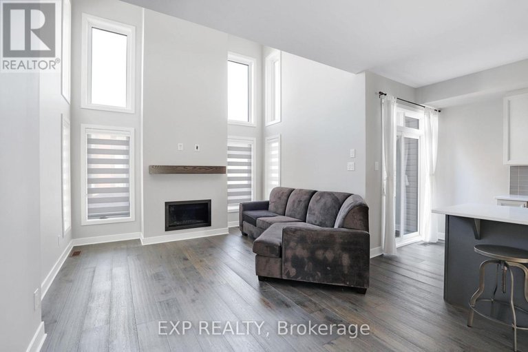 29402072/1053-lunar-glow-crescent/riverside-southgloucester-glen/ottawa/ontario/K4M0J9_7