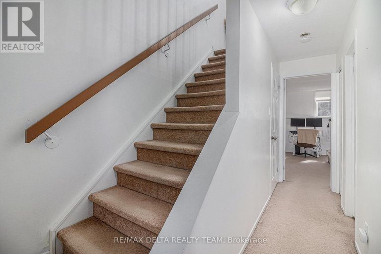 28052434/a-6704-jeanne-darc-boulevard/convent-glen-north/ottawa/ontario/K1C6E9_4