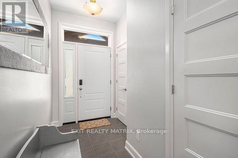 28341968/401-voyageur-place/embrun/russell/ontario/K0A1W1_3