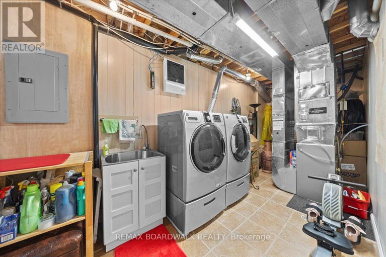 29446345/6355-sablewood-place/chapel-hill/ottawa/ontario/K1C7M3_79