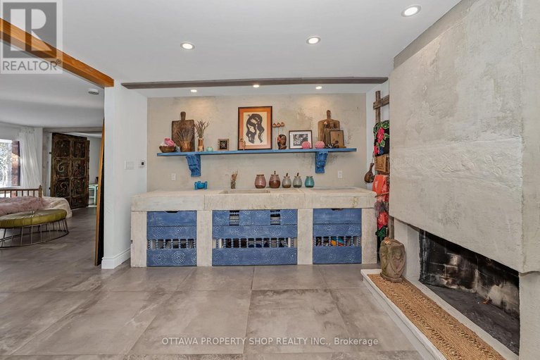 29406769/33-rutherford-crescent/beaverbrook/ottawa/ontario/K2K1N1_20