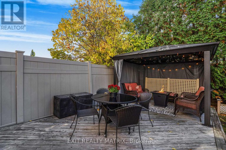 28998759/928-scala-avenue/notting-hillsummerside/ottawa/ontario/K4A5E1_36