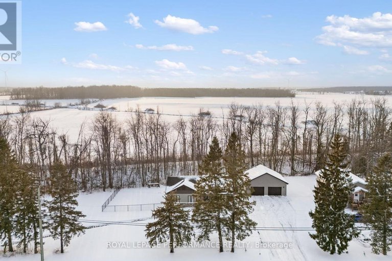 29228643/57-main-street/finch/north-stormont/ontario/K0C1K0_46