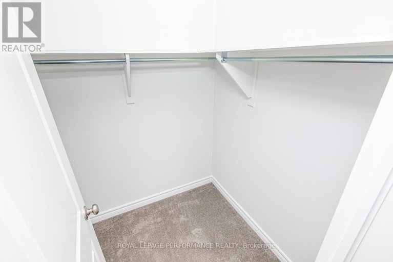 29649024/635-cordelette-circle/mer-bleuebradley-estatesanderson-park/ottawa/ontario/K1W0P2_29