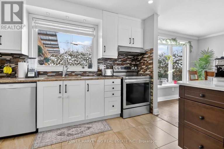 29667359/3269-clearwater-crescent/south-keys/ottawa/ontario/K1V7S3_18