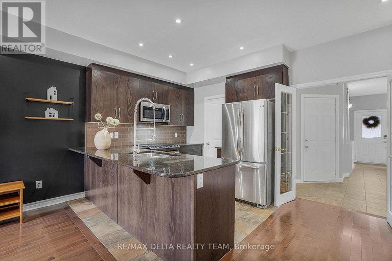 29084367/2210-descartes-street/notting-hillsummerside/ottawa/ontario/K4A0W4_5