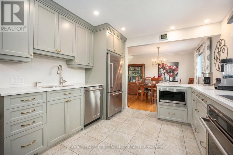 28777334/4362-whittaker-crescent/pineview/ottawa/ontario/K1B4P2_14