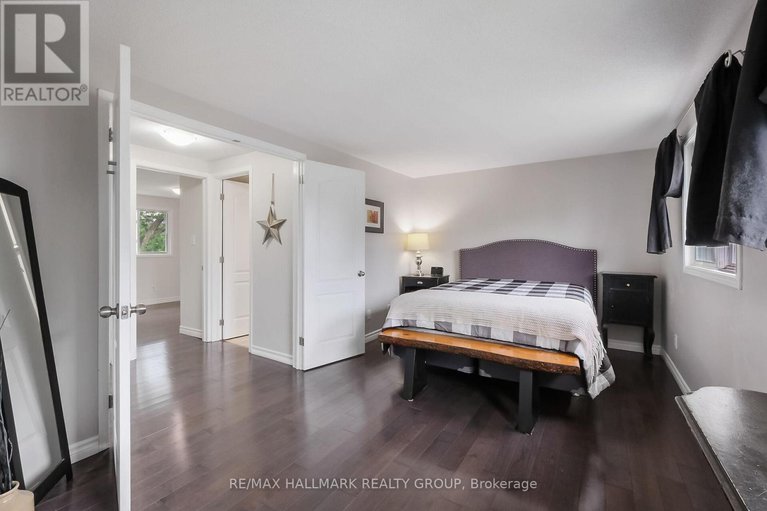 28538565/296-pintail-terrace/chatelaine-village/ottawa/ontario/K1E2A1_29