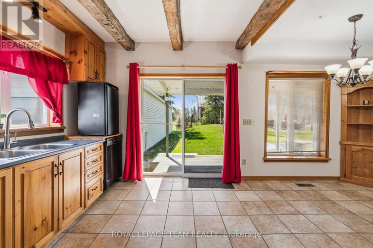 29672745/12106-lakeshore-drive/south-dundas-williamsburgh-twp/south-dundas/ontario/K0C1X0_9