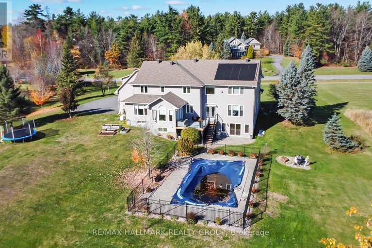 29476165/137-goodman-drive/kanata-north-west/ottawa/ontario/K2W1C7_42