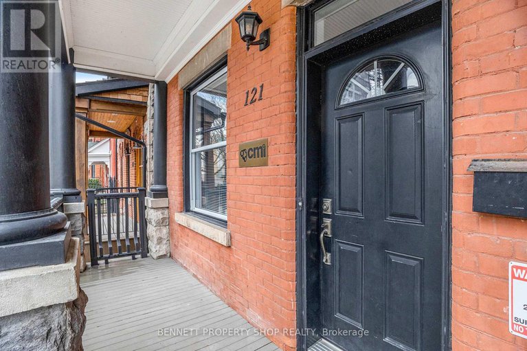 28244895/121-york-street/lower-townbyward-market/ottawa/ontario/K1N5T4_2