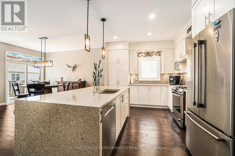 28336661/82-kayenta-street/remainder-of-stittsville-area/ottawa/ontario/K2S2K7_13