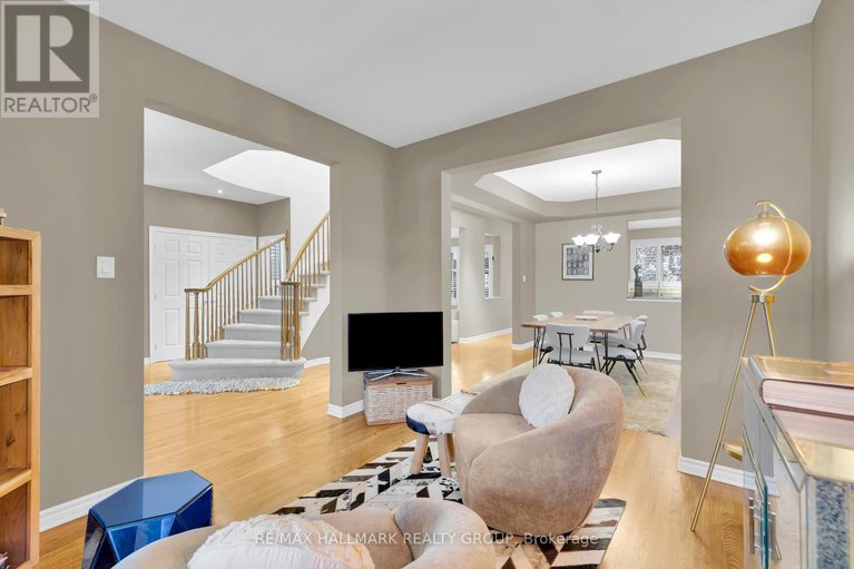 29354071/10-friendly-crescent/stittsville-south/ottawa/ontario/K2S2B6_7