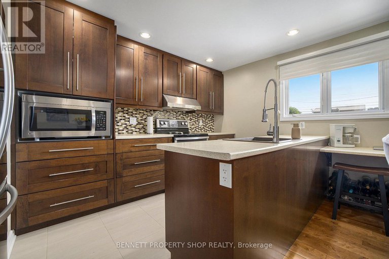 28737781/1476-maxime-street/pineview/ottawa/ontario/K1B3L1_3