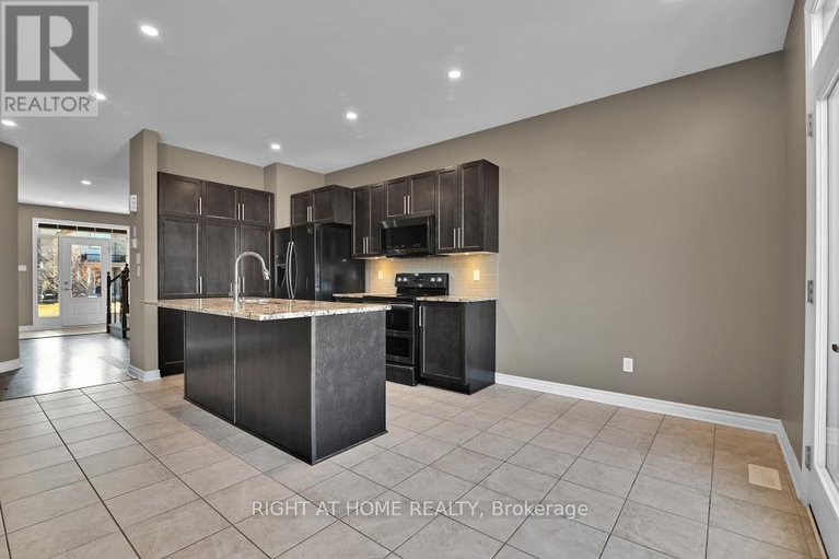 29583768/213-esturgeon-street/avalon-west/ottawa/ontario/K4A1G3_5