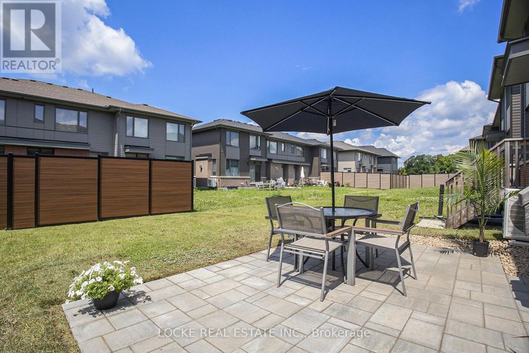 28596874/517-pimiwidon-street/cfb-rockcliffe-and-area/ottawa/ontario/K1K5A1_46