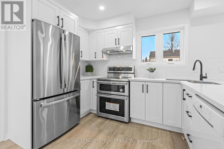 29622536/18-shipley-crescent/stittsville-central/ottawa/ontario/K2S1R2_12